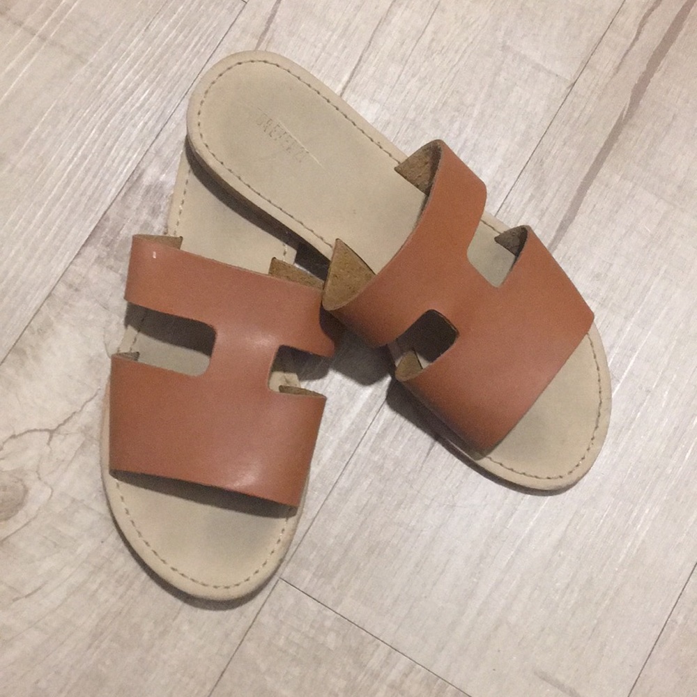 Sandals - Picture 2 of 3